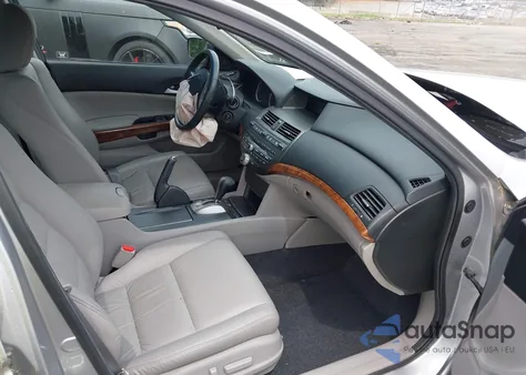 2011 Honda Accord 3.5 Ex-L z USA, uszkodzony, nr VIN 1HGCP3F88BA009602